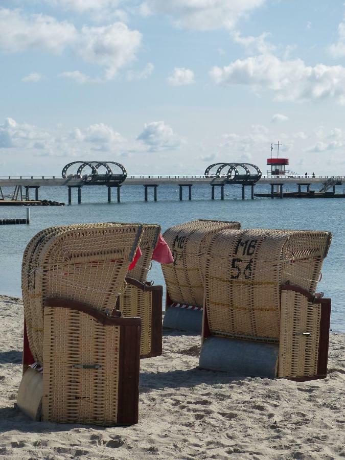Strandlaeufer Im Kirschgarten Kellenhusen Exterior photo