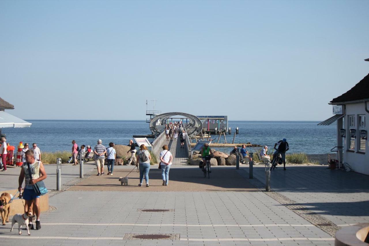 Strandlaeufer Im Kirschgarten Kellenhusen Exterior photo